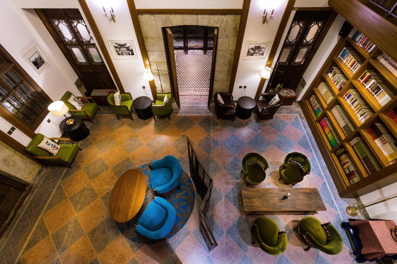 Silver Chest Boutique Hotel Kunming Exterior photo