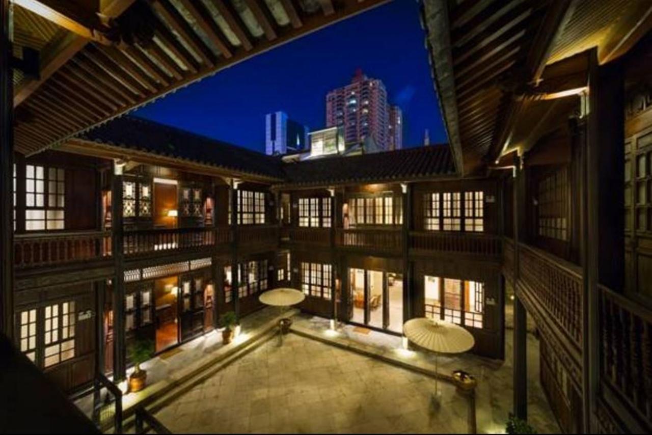 Silver Chest Boutique Hotel Kunming Exterior photo